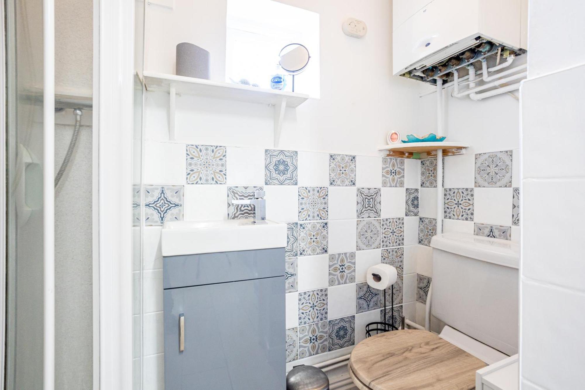 Coronation House By Yourstays - 3 Bedroom House In Newcastle-Under-Lyme Stoke-on-Trent Ngoại thất bức ảnh