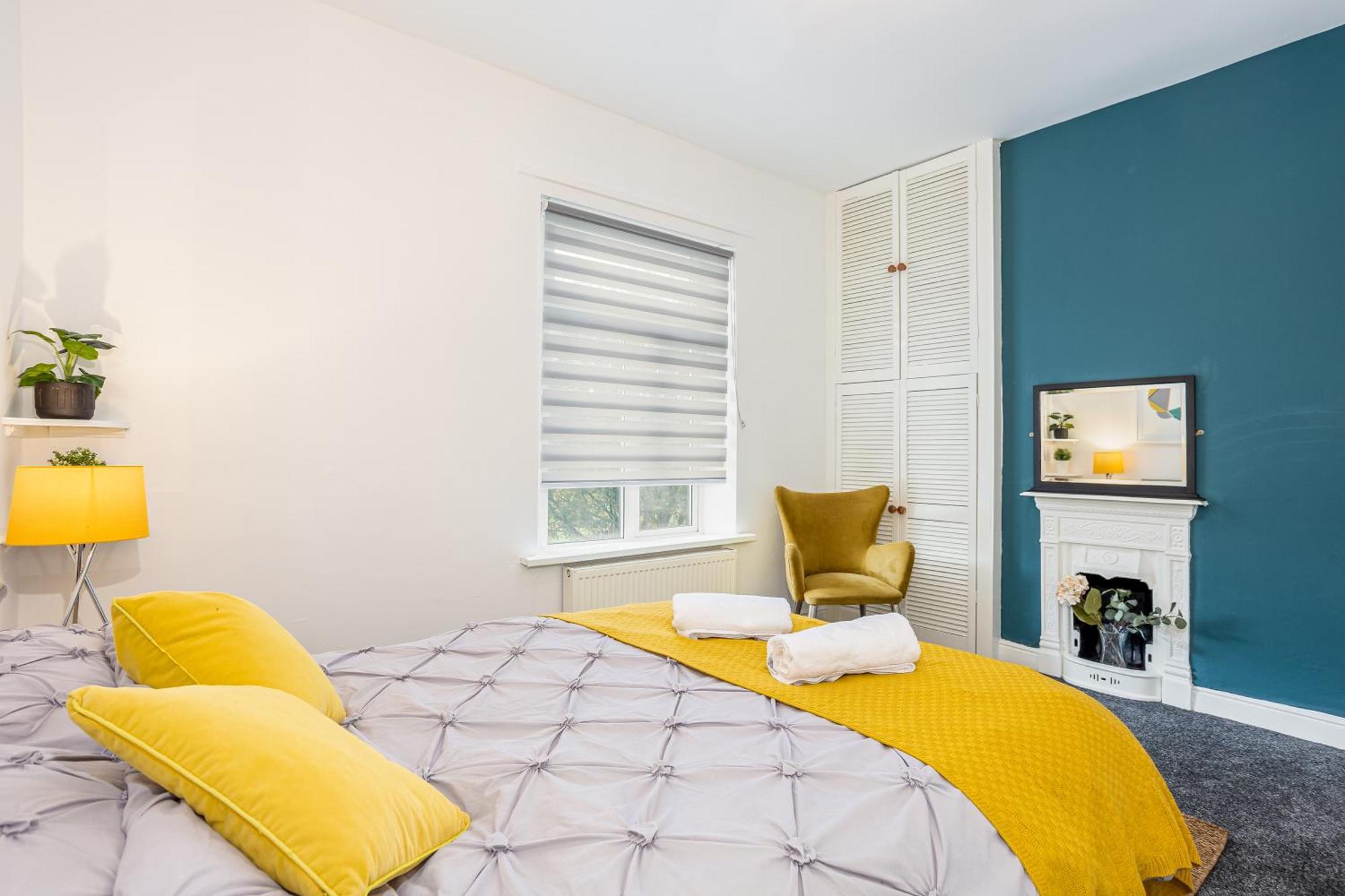 Coronation House By Yourstays - 3 Bedroom House In Newcastle-Under-Lyme Stoke-on-Trent Ngoại thất bức ảnh